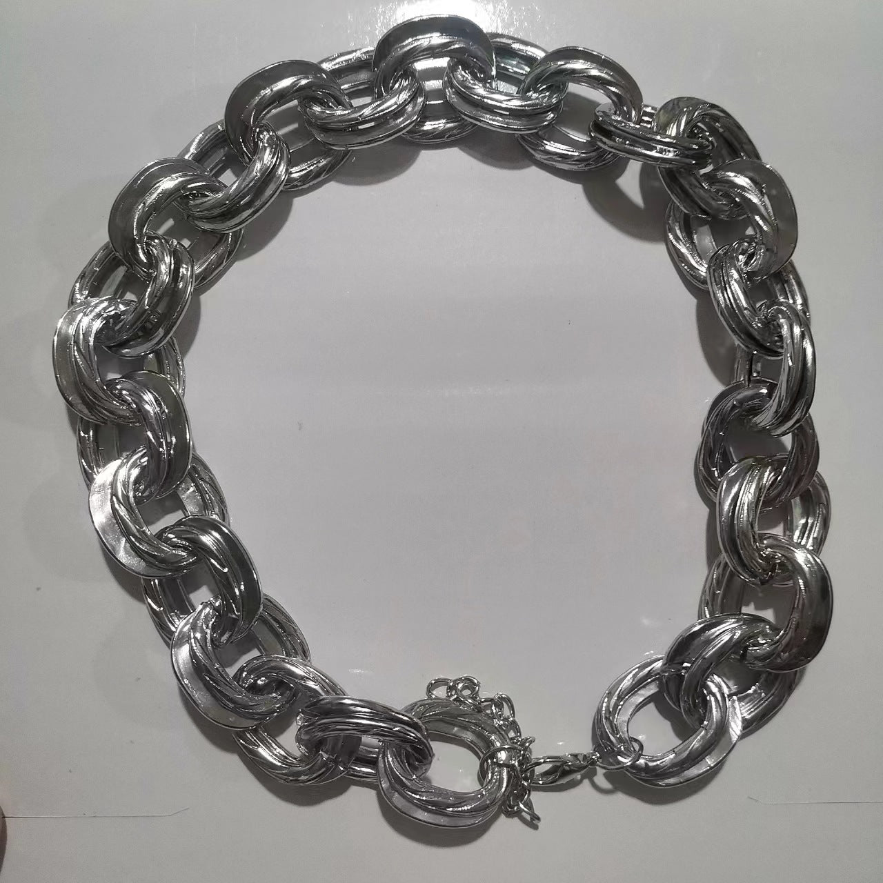 Bold Sovereign: Chunky Statement Necklace