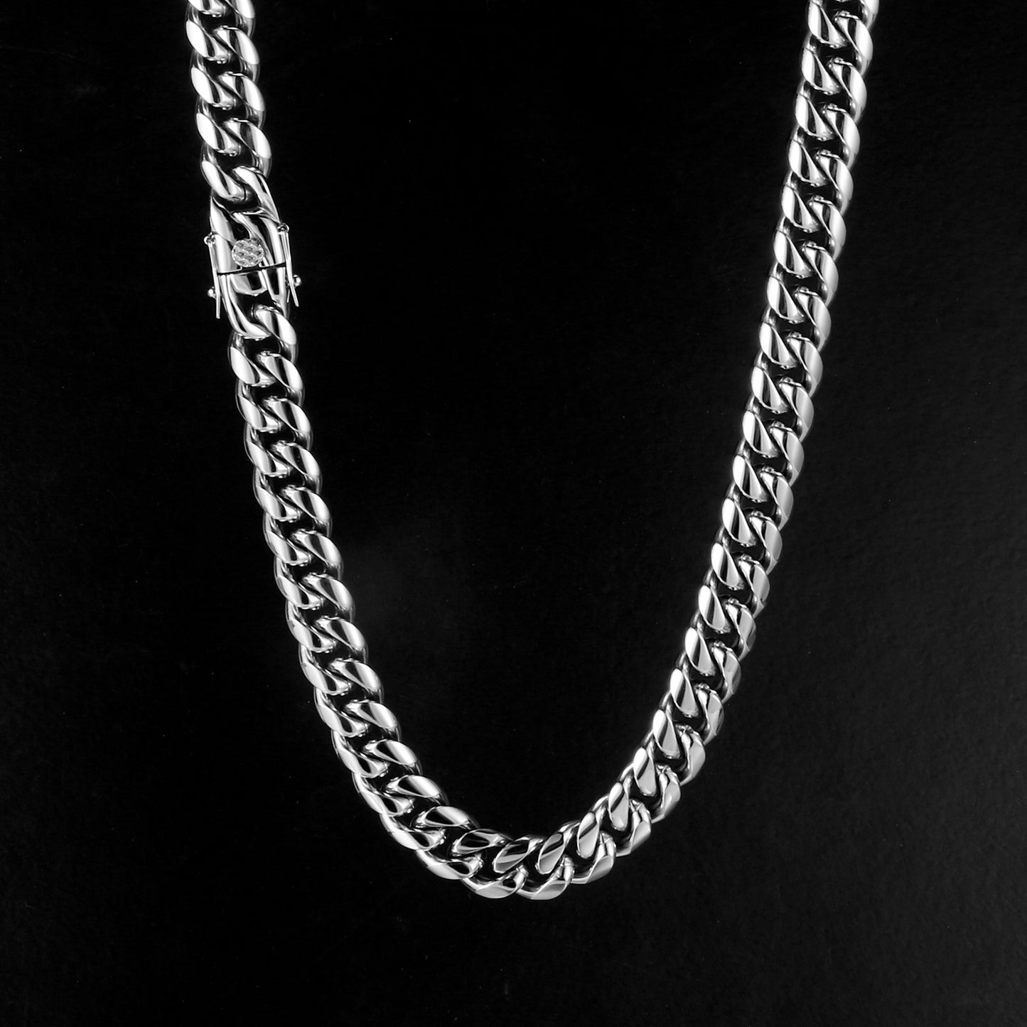 Havana Bold: Men's Cuban Chain Necklace