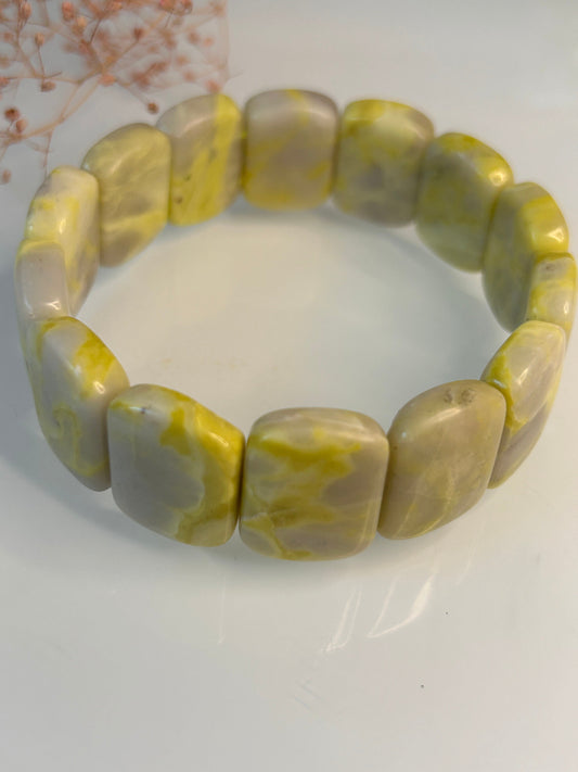 Jade Bloom: Hand-Carved Cauliflower Jade Bangle