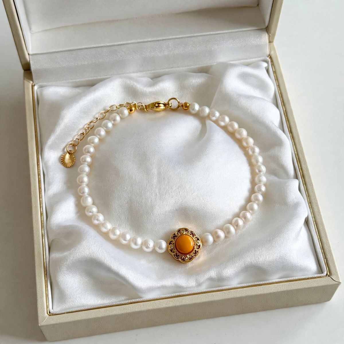 Freshwater Pearl Bracelet wt Honey Yellow Agate