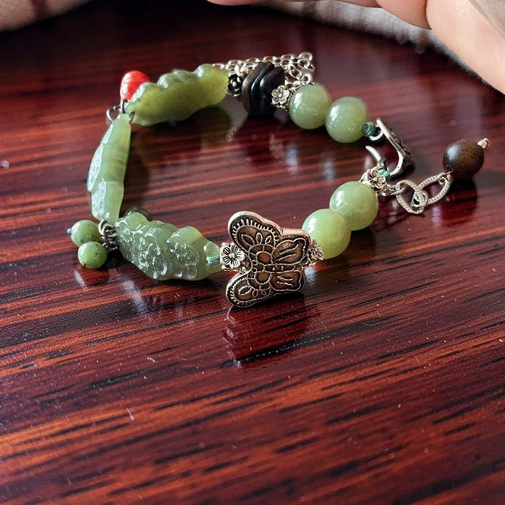 Green Jade Hand Carved Sakura Flower Bracelet with Carnelian Hulu Charm