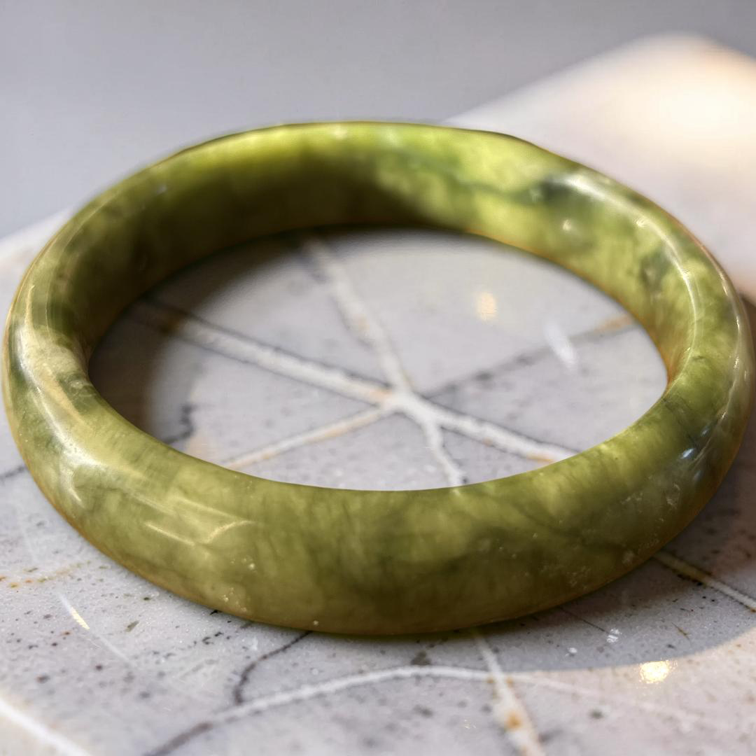 Serpentine Jade Bangle: Authentic Grade A Natural Crystal (58.2mm)