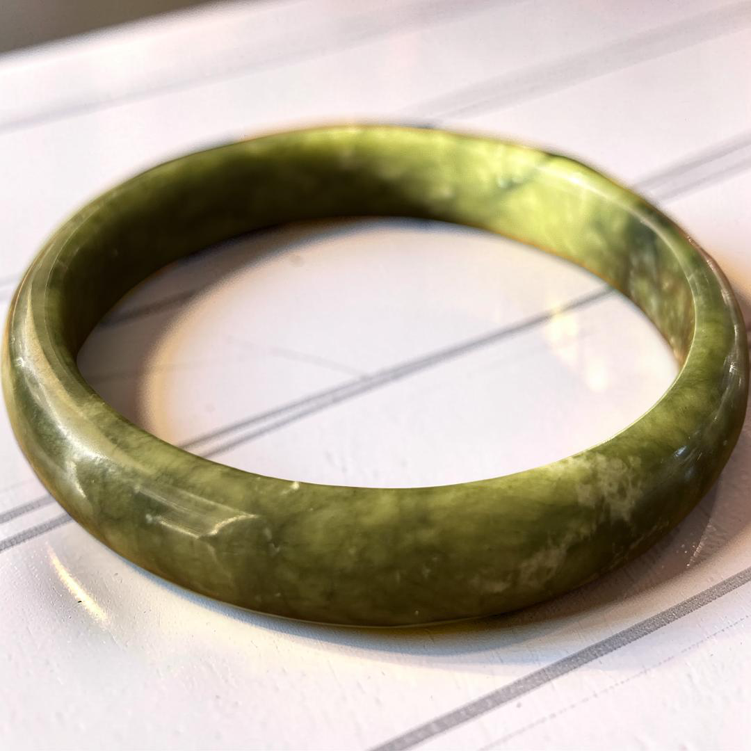 Serpentine Jade Bangle: Authentic Grade A Natural Crystal (58.2mm)