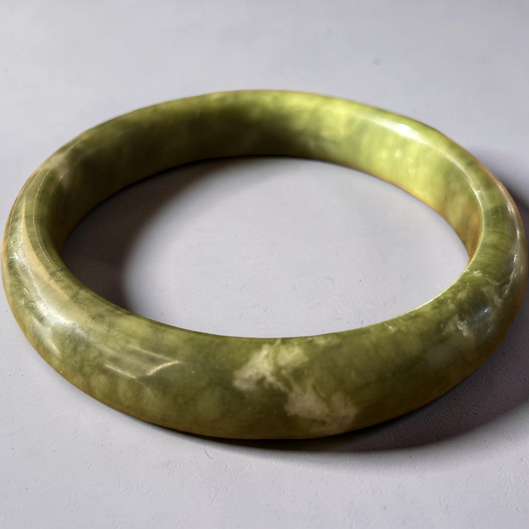 Serpentine Jade Bangle: Authentic Grade A Natural Crystal (58.2mm)