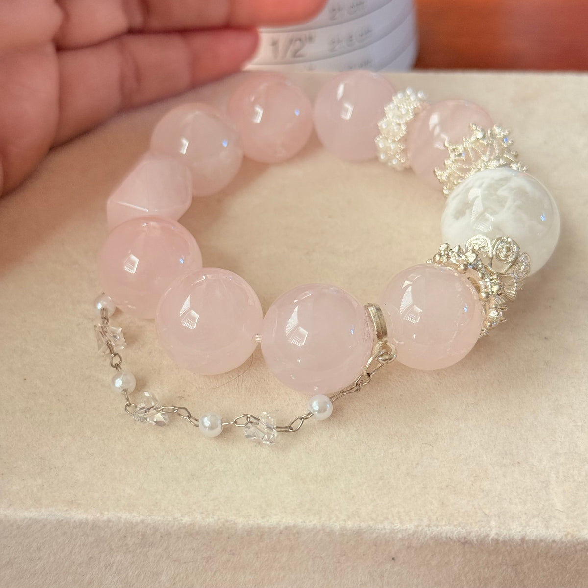 Rose quartz and cloud quartz beaded bracelet with silver-tone pearl and crystal chain accent