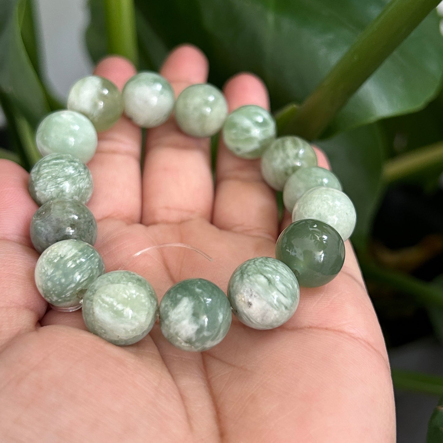 Natural Green Jade Beaded Bracelet: Handmade Gemstone Crystal